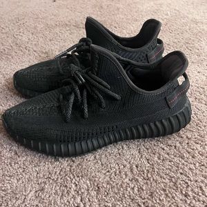 Black Yeezy 350(Authentic)